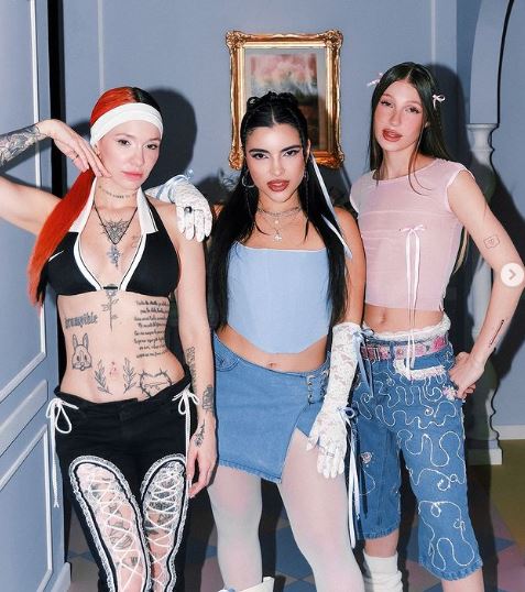 La Joaqui, Briella y Yami Safdie