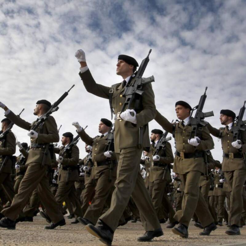 Argentina lanza un Servicio Militar Voluntario para jóvenes