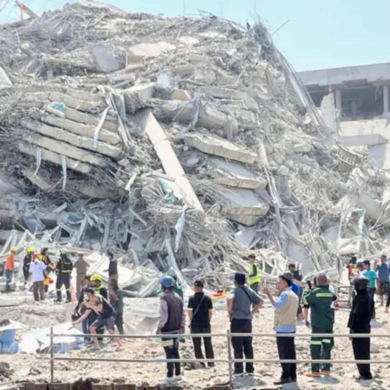 Devastador terremoto de magnitud 7.7 sacude al sudeste asiático