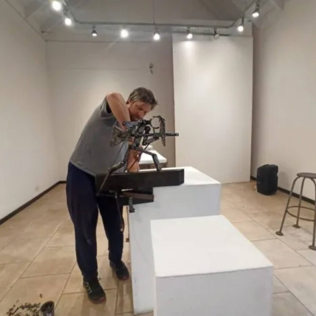 El docente que transforma chatarra en recursos educativos