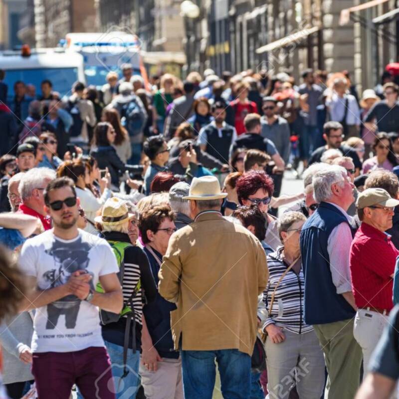 España alcanza los 49 millones de habitantes impulsada por la inmigración