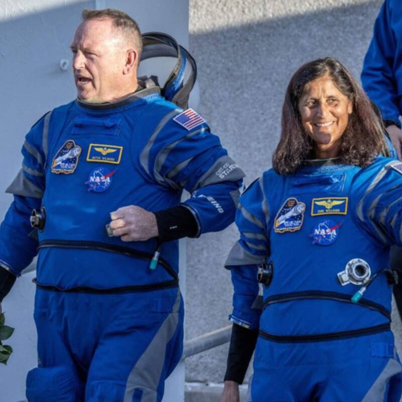 Hablaron por primera vez los astronautas varados en el espacio