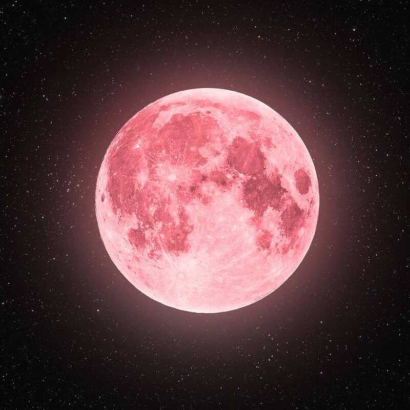 La Luna Rosa iluminará el cielo este domingo