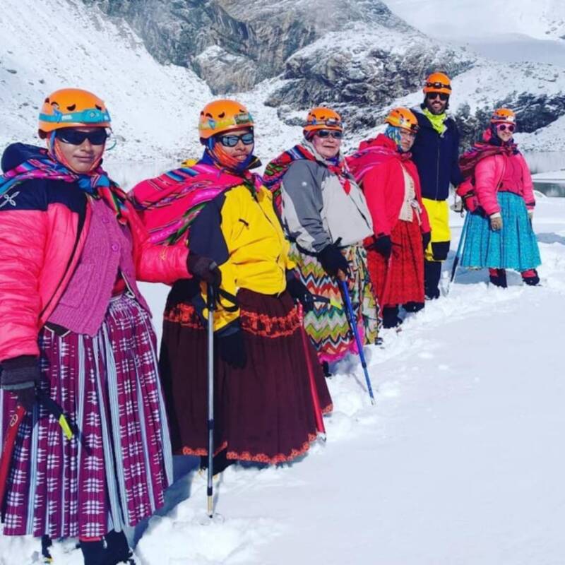 Las Cholitas Escaladoras de Bolivia, símbolo de empoderamiento indígena