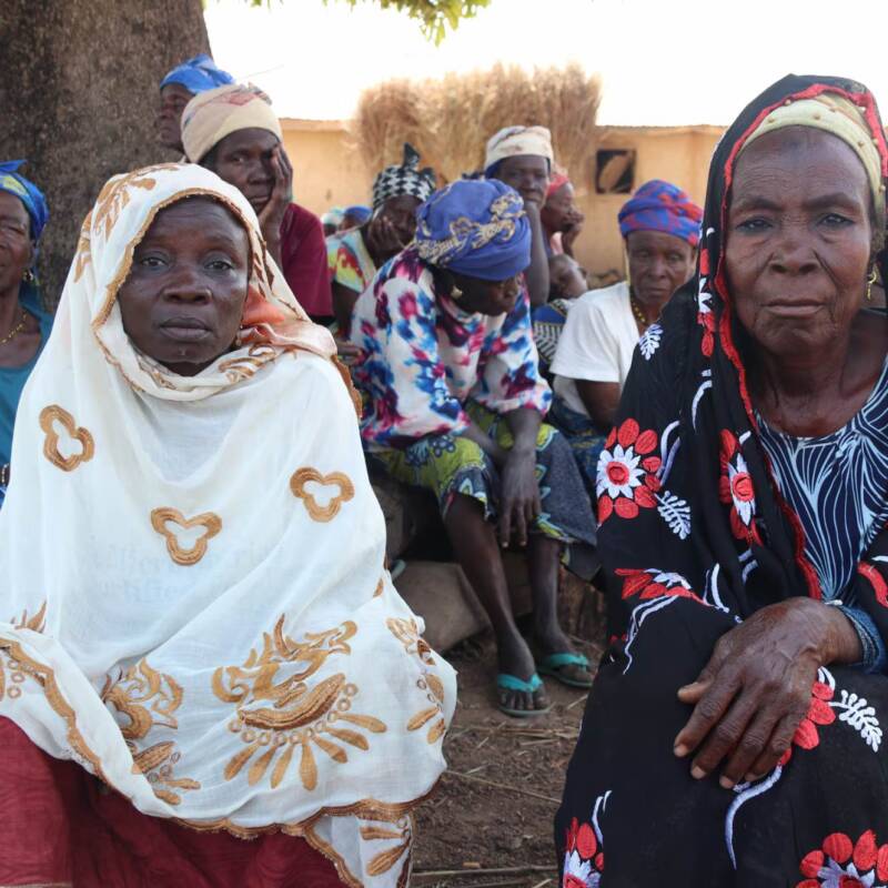 Mujeres mayores de Ghana están aisladas tras ser acusadas de brujería