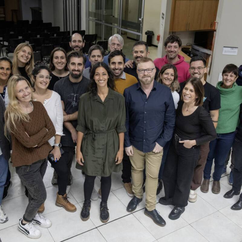 ¿Por qué algunas células se convierten en aliadas de los tumores?