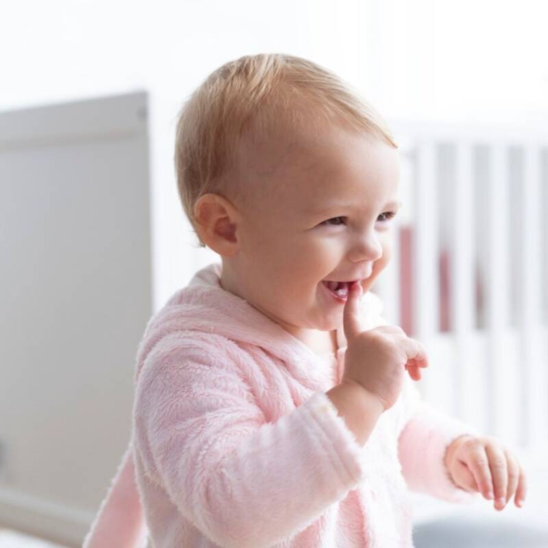 ¿Por qué los bebés sonríen más que los adultos?