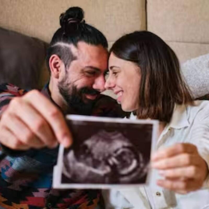 Quedó embarazada luego de dos décadas gracias a la IA