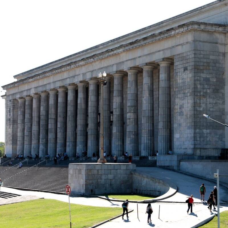 Ranking QS 2025: La UBA mantiene su liderazgo con cinco carreras entre las 50 mejores del mundo