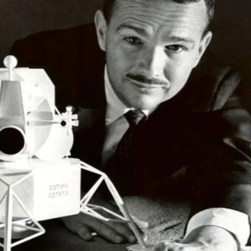 ¿Sabías que hay cenizas de una persona en la Luna?