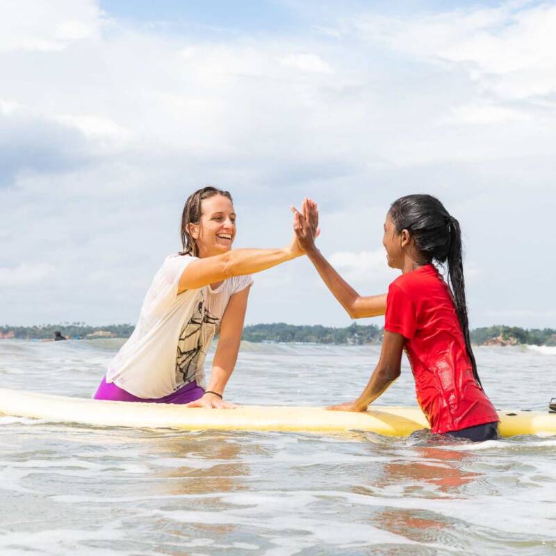 SeaSisters impulsa el Surf femenino