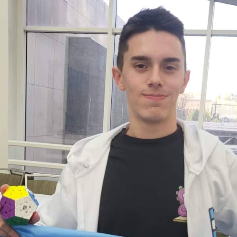 Un argentino ganó el mundial del cubo de Rubik