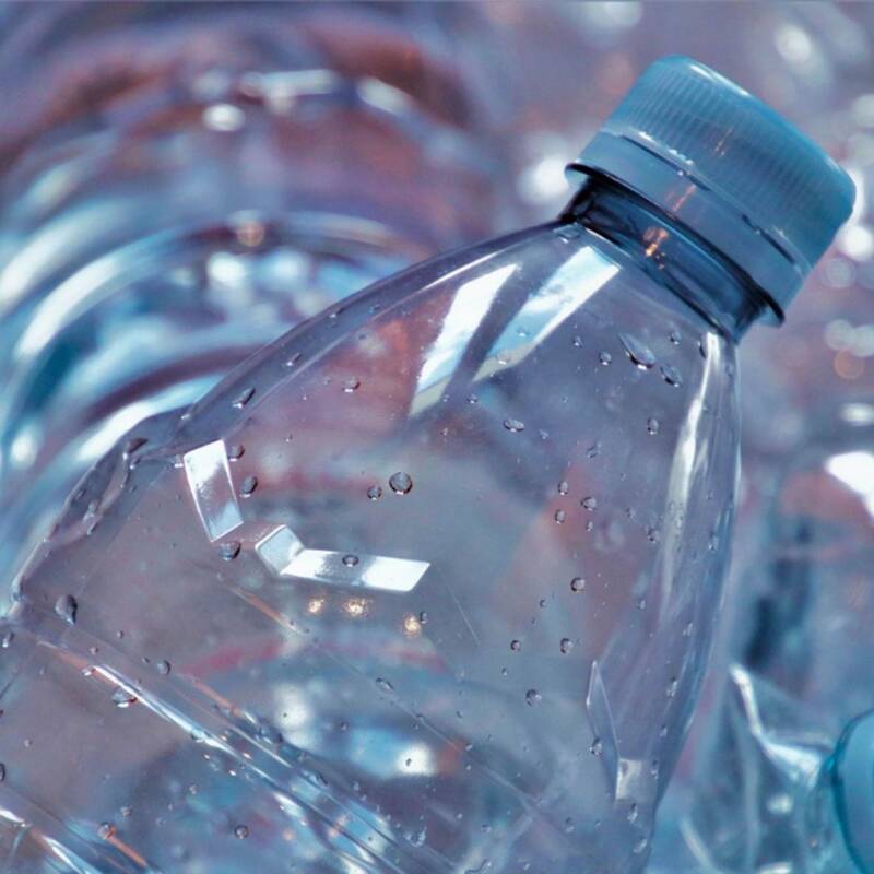 Una bacteria convierte plásticos en paracetamol