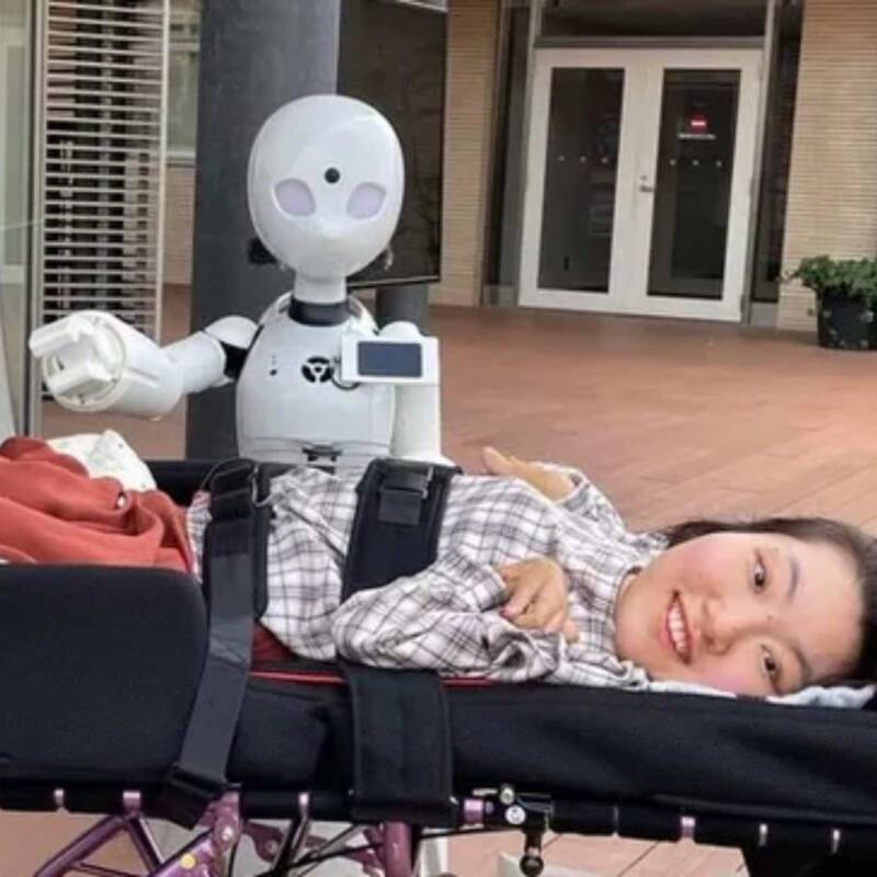 notify.com.ar-una-cafeteria-japonesa-contrata-a-personas-con-paralisis