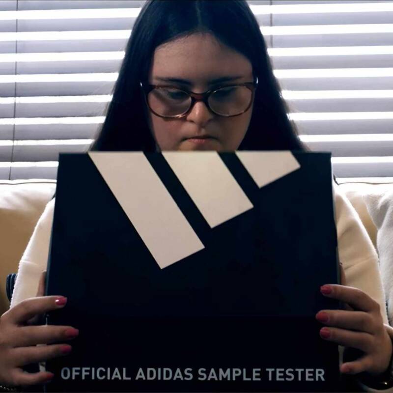 Una famosa marca presentó zapatillas para personas con síndrome de Down